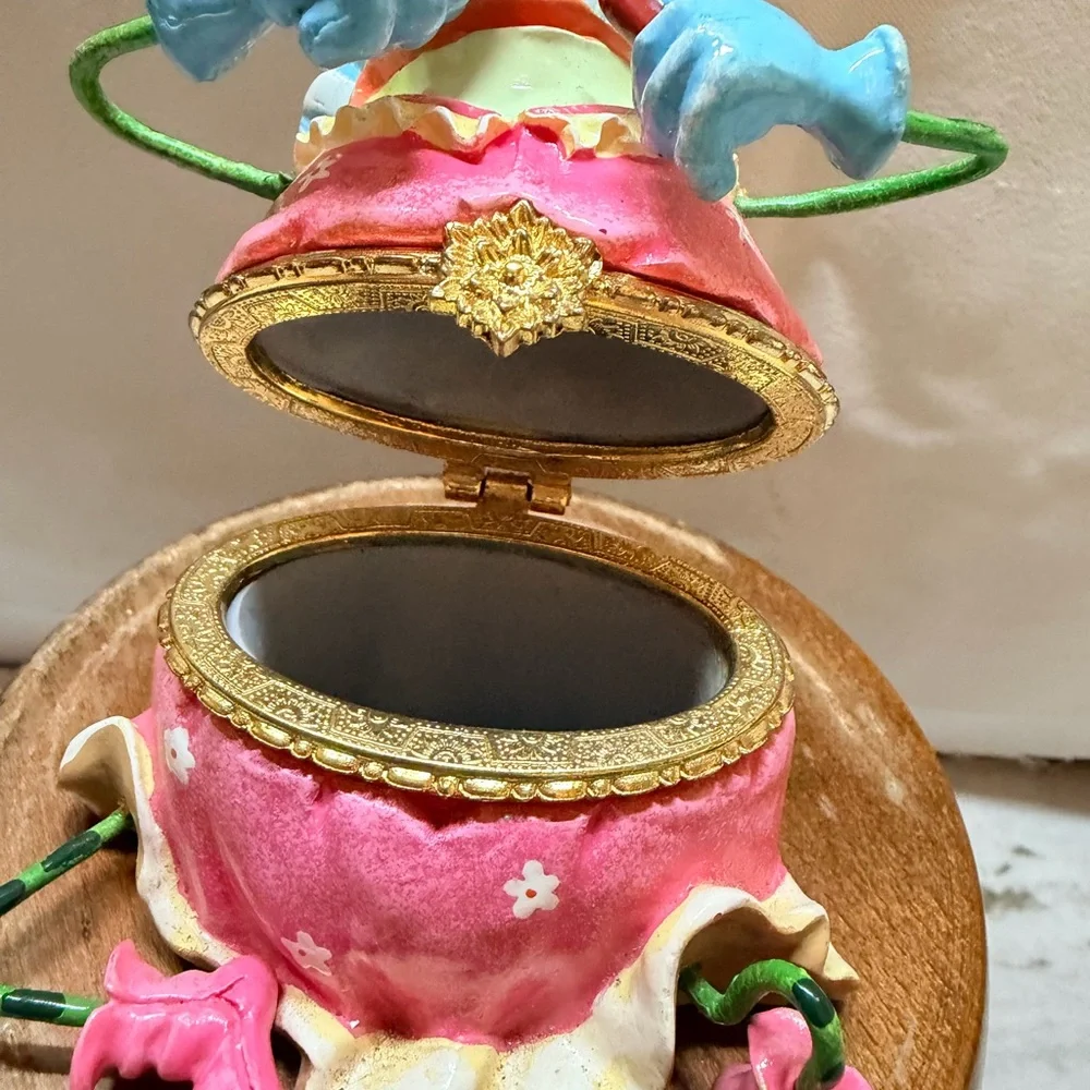 Colorful Princess‎ Frog Figurine with Hat and Mirror Trinket Box